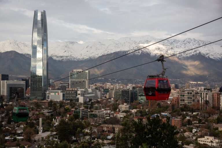Chile mejora en ranking de competitividad global: Experto analiza los ...