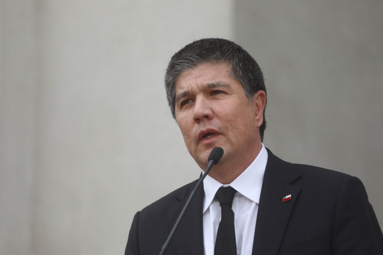 Clínica a la que fue trasladado Manuel Monsalve confirma que está estable tras ingresar a urgencias
