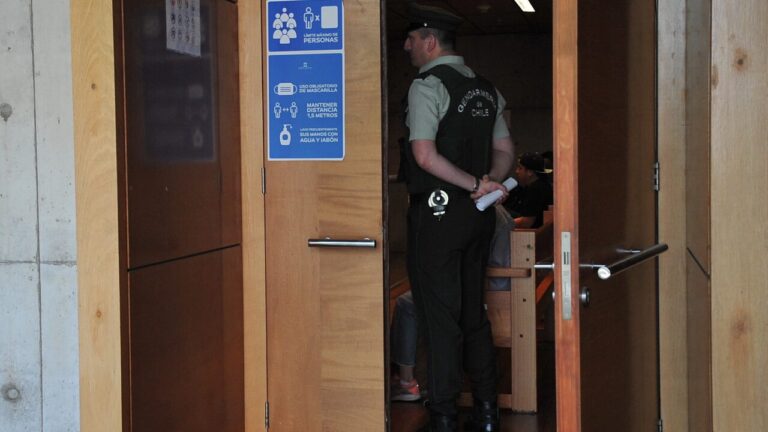 Atropelló a peatones: Prisión preventiva para sujeto que manejaba drogado y sin licencia de conducir en Arica