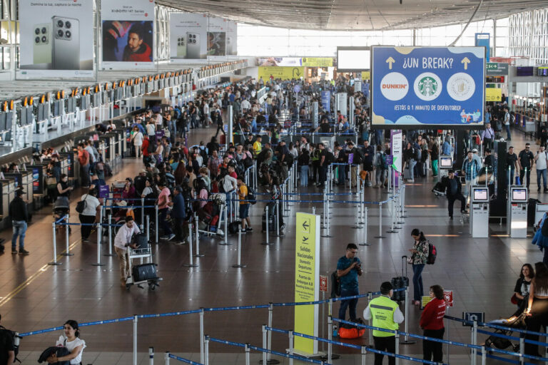 Hombre en situación de calle fue encontrado muerto en el Aeropuerto de Santiago
