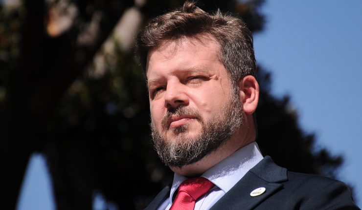 “No es un partido democrático y no lo será en Chile”: La arremetida de Johannes Kaiser contra el PC de cara a las primarias