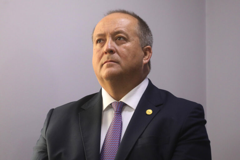 Fiscal Valencia anuncia remoción de fiscal de Rancagua investigado por vínculos con narcos