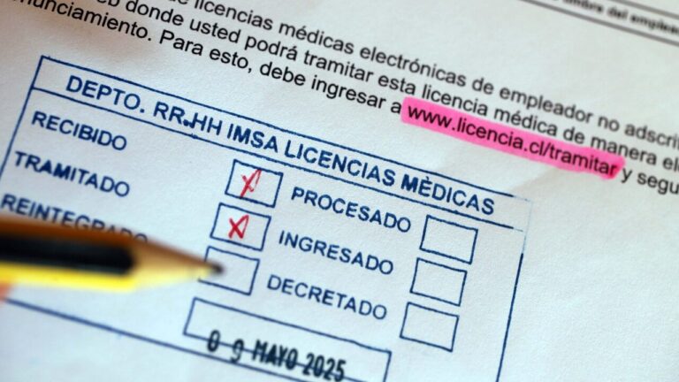Contraloría imparte directrices para iniciar sumarios a funcionarios que utilizaron licencias médicas fraudulentas