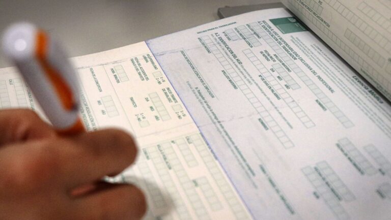 Ministro Marcel reportó que las licencias médicas han disminuido en un 15 %: 
