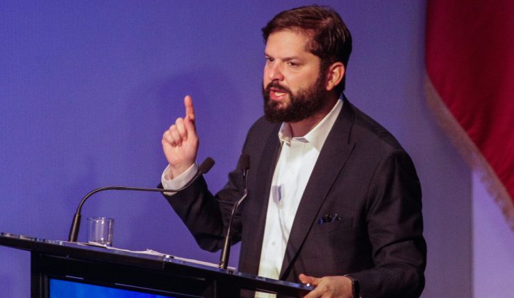 Presidente Boric condena bombardeo de Estados Unidos a Irán y dice que 