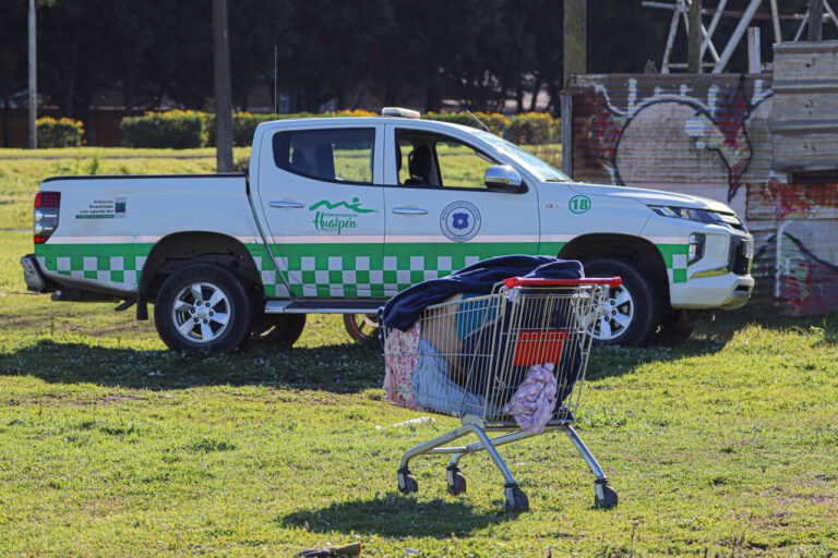 Encuentran cadáver dentro de carro de supermercado en Hualpén