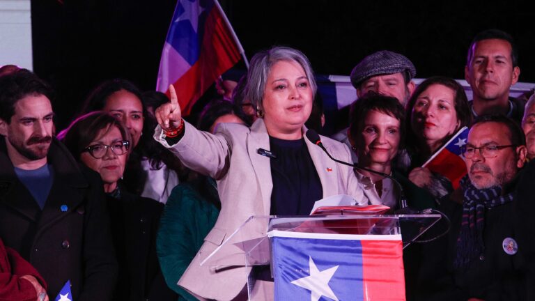 El discurso de Jara tras ganar las primarias: Política exterior, críticas a la derecha y foco en parlamentarias