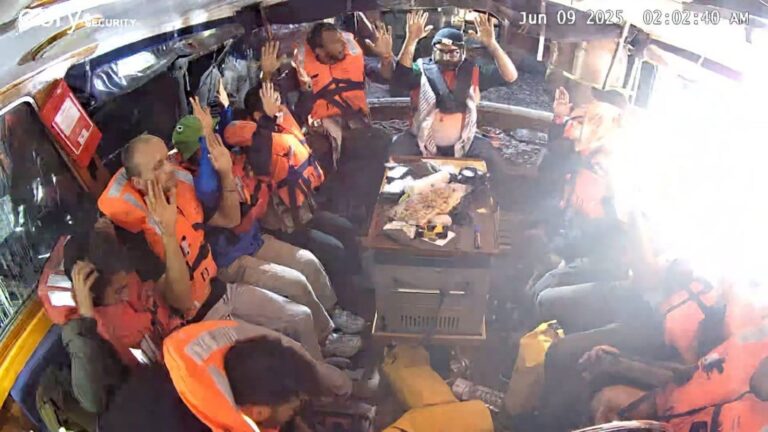 ¿Qué pasó con Greta Thunberg y la flotilla humanitaria que viajaba a Gaza? Esto sabemos del barco abordado por Israel