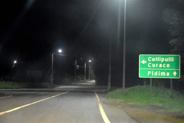 Reportan camiones quemados y baleados en la Ruta 5 de la Región de La Araucanía