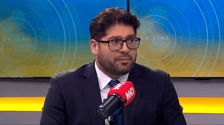 Abogado de Jadue dice que no habría impedimento para que haga campaña parlamentaria tras modificación de cautelares