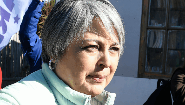 Jara vuelve a descartar promesas sobre un nuevo proceso constituyente en su programa: “Hoy las prioridades son otras”