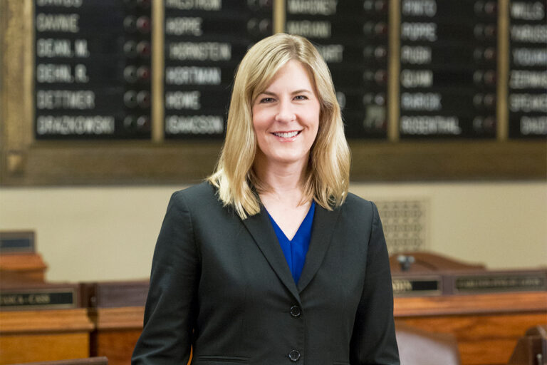 De Harvard al Capitolio estatal: Así fue la destacada carrera de Melissa Hortman, víctima de un asesinato 