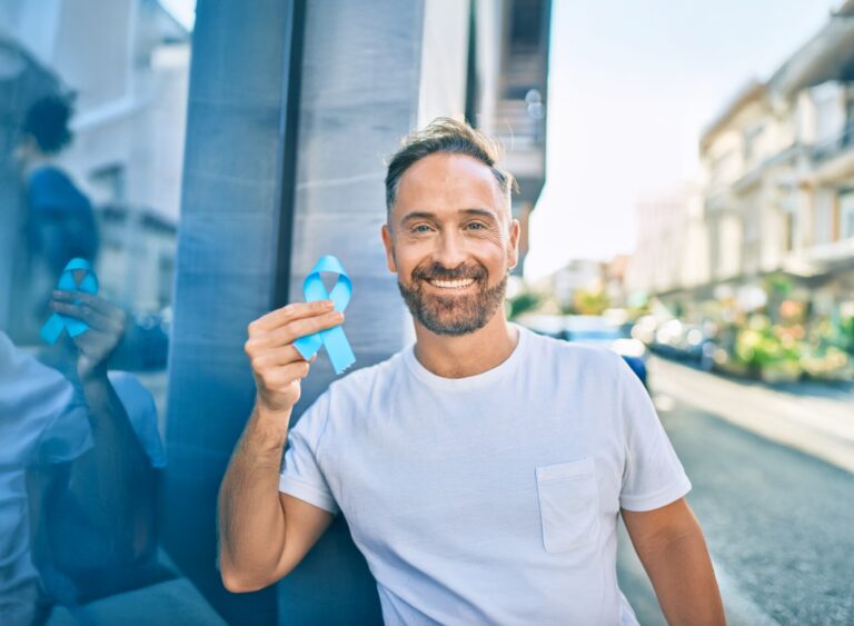 Seis chilenos mueren al día por cáncer de próstata: Junio es el mes de la concientización sobre esta enfermedad