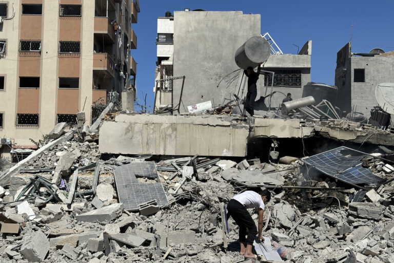 Muere médico que perdió a nueve de sus hijos debido a bombardeo israelí