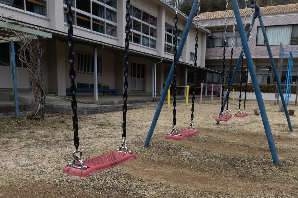 Una escuela abandonada en Tamba-Sasayama después de que fuera cerrada en 2016 debido a la disminución de la tasa de natalidad en Japón. Buddhika Weerasinghe/Getty Images