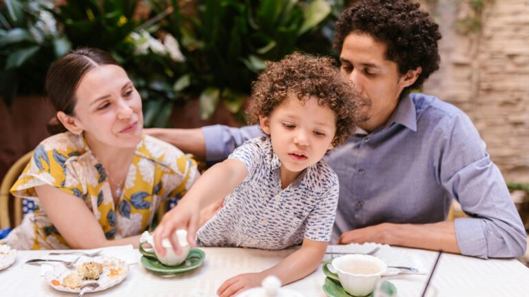 Vacaciones de invierno: Guía del Sernac para evitar problemas en viajes, arriendos y restaurantes
