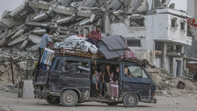 Seis palestinos más murieron por hambre en Gaza mientras Israel hace 
