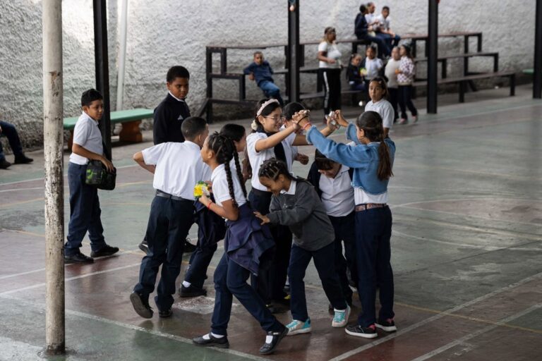 “Es hora de que salgas de Estados Unidos, te encontraremos”: La carta del Gobierno estadounidense a niños inmigrantes