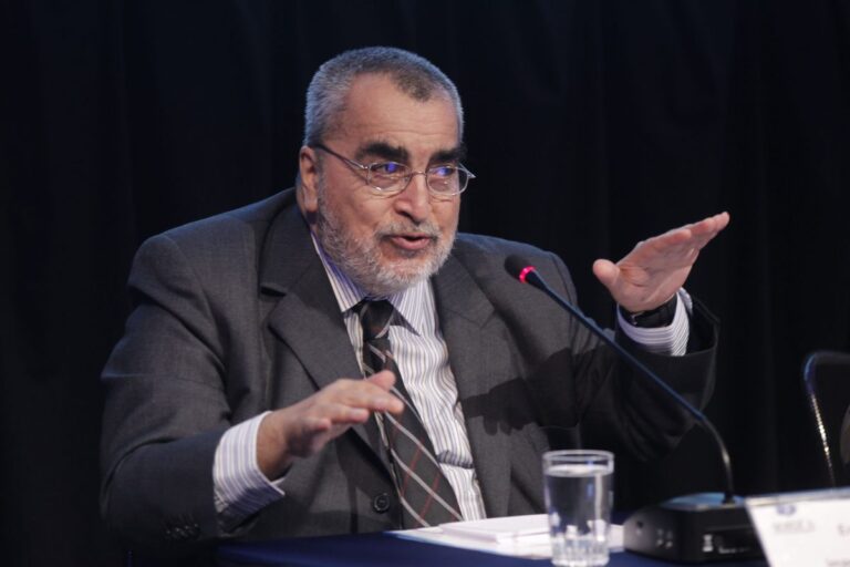 ¿Qué representa la figura de Enrique Correa?