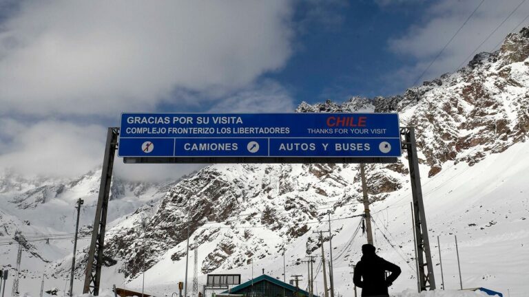 Contraloría detecta grave vulnerabilidad en Paso Los Libertadores y afirma que vehículos pueden evadir completamente los controles obligatorios