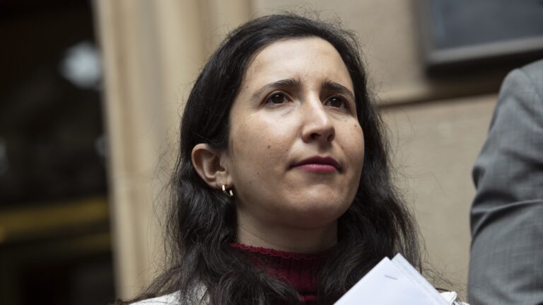 Colegio Médico someterá a 75 profesionales a tribunales de ética por mal uso de licencias médicas