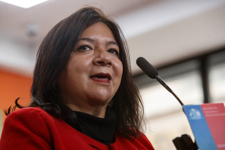 Claudia Pizarro le cierra la puerta a eventual candidatura presidencial: Pidió a la DC no “tomar palco” y apoyar a Jara