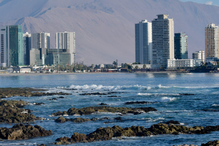 Se termina la amenaza de tsunami para Chile: Senapred levanta todas las alertas a nivel nacional