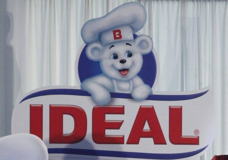 Cuerpos extraños y moho en la comida: Sernac oficia a Ideal tras múltiples reclamos por mal estado de productos