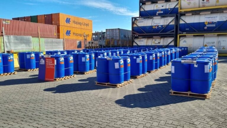 Biobío: Incautan en Puerto San Vicente tambores con 40 toneladas de precursores para fabricar drogas