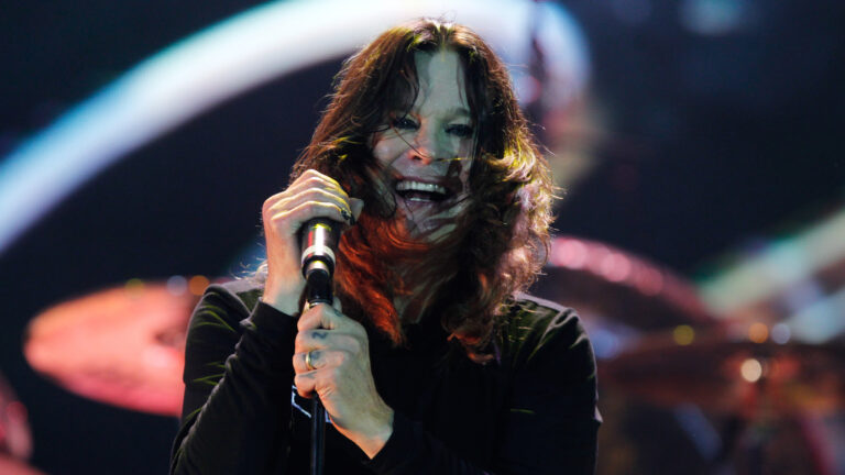 Ambulancia aérea enfrentó dificultades para atender a Ozzy Osbourne en sus últimos momentos