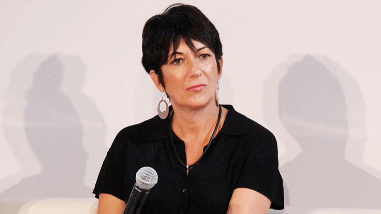 Ghislaine Maxwell, cómplice de Epstein, ofrece testificar pero con condiciones y pide anular su condena