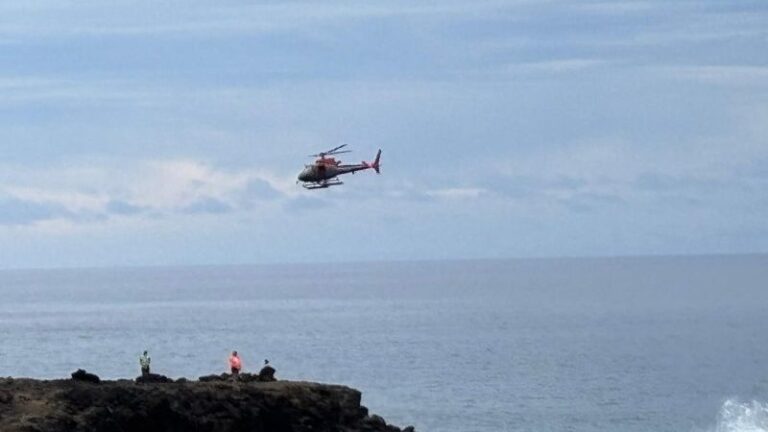 Rapa Nui: Armada lidera búsqueda de hombre desaparecido en la isla