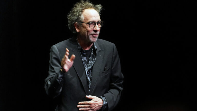Tim Burton revela proyecto secreto con Lady Gaga tras su colaboración en Wednesday