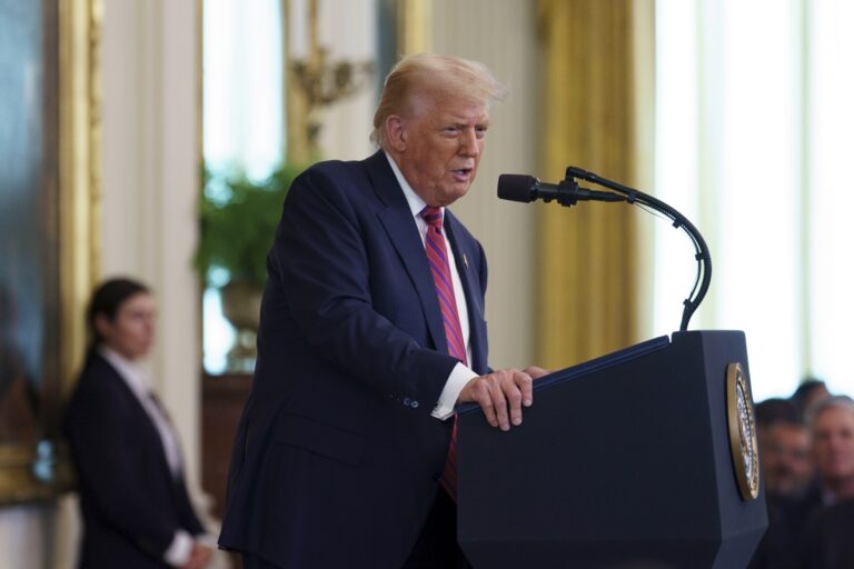 Golpe para Trump: Tribunal rechaza intento del presidente de eliminar la ciudadanía por nacimiento