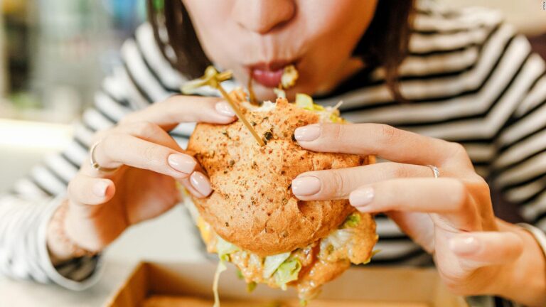 ¿Por qué sentimos más hambre en invierno? Nutricionista entrega claves para una alimentación saludable en días fríos