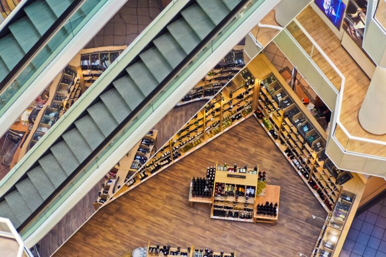 Cómo un ERP para comercio y retail mejora tu inventario y ventas