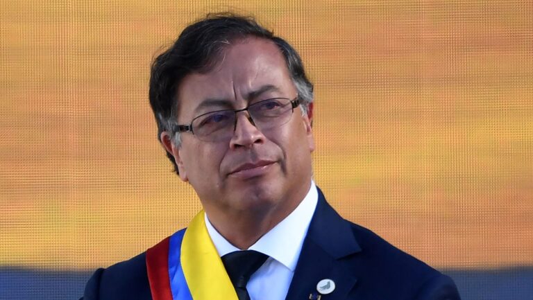 Comentario de Gustavo Petro a favor de Jeannette Jara genera reacción en José Antonio Kast y el Gobierno