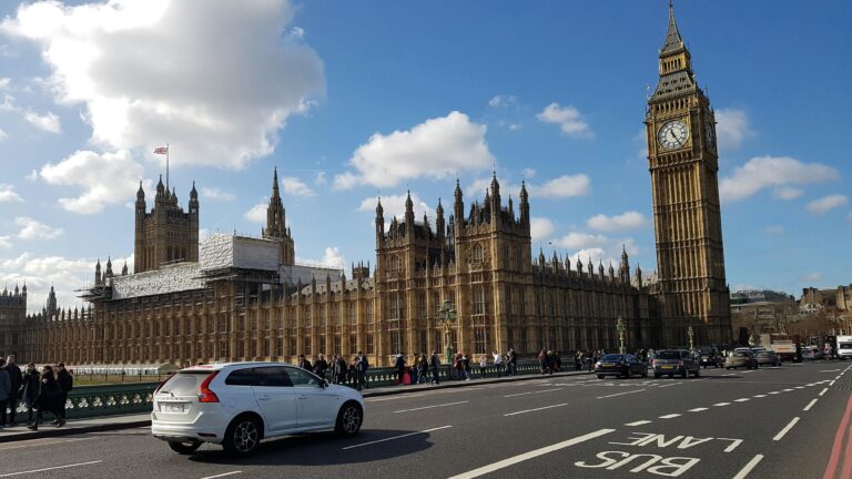 Reino Unido rebajará edad de voto a 16 años: Es la mayor reforma electoral en medio siglo