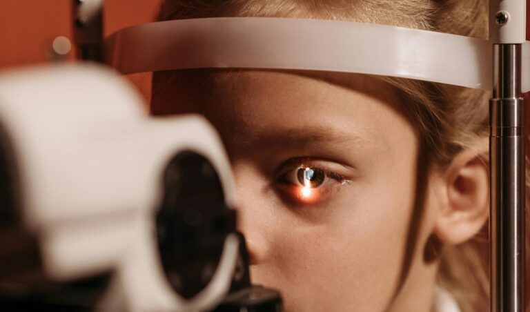 Cirujano oftalmólogo explica: ¿Qué es el glaucoma y cómo identificarlo?