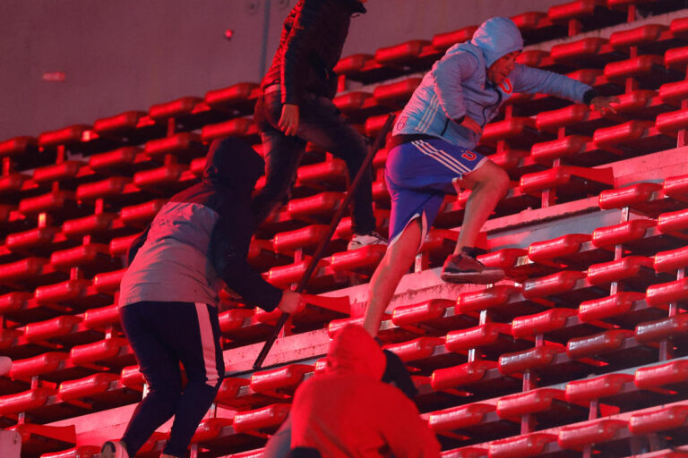 Independiente arremete contra hinchas chilenos y los culpa por incidentes: “Fue un ataque cobarde y planificado”