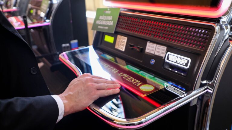 Corte Suprema investigará a funcionarios judiciales que habrían ido a casinos mientras tenían licencia médica