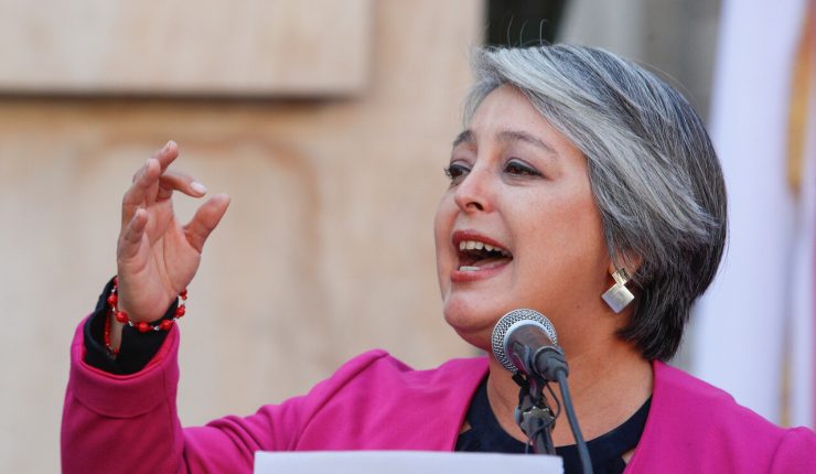 “Los comunistas también tenemos derecho a tener iPhone”: La frase de Jara para defender su militancia durante debate