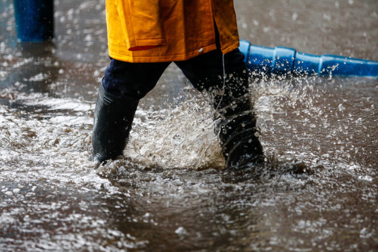 Alerta Roja por crecida del río Rahue afecta a Los Sauces y Angol, Región de La Araucanía