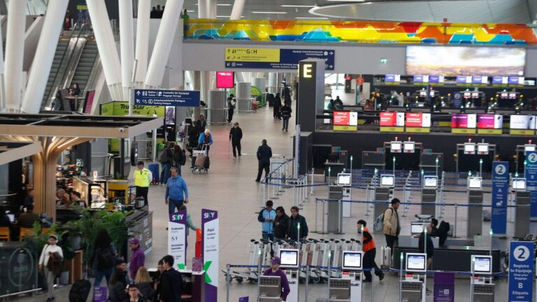 Tráfico aéreo internacional aumentó en julio impulsado por rutas con Brasil: Viajaron más de 1 millón de pasajeros
