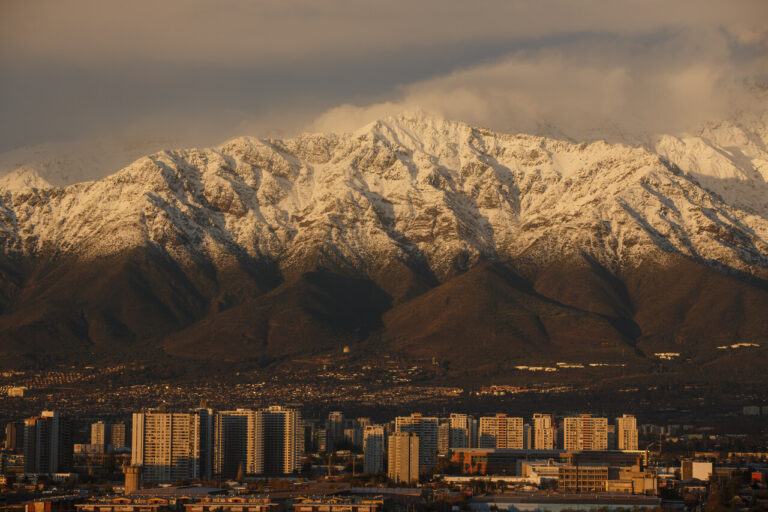 Buenas noticias para la capital: 2025 se convirtió en el tercer año con mejor calidad de aire en la Región Metropolitana