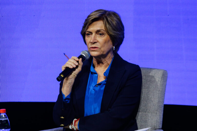 Matthei pide disculpas por dichos sobre muertos en dictadura: 