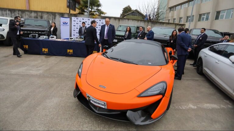 Desarticulan numerosa banda criminal acusada de lavado de activos: Incautan una avioneta, lancha y autos de lujo