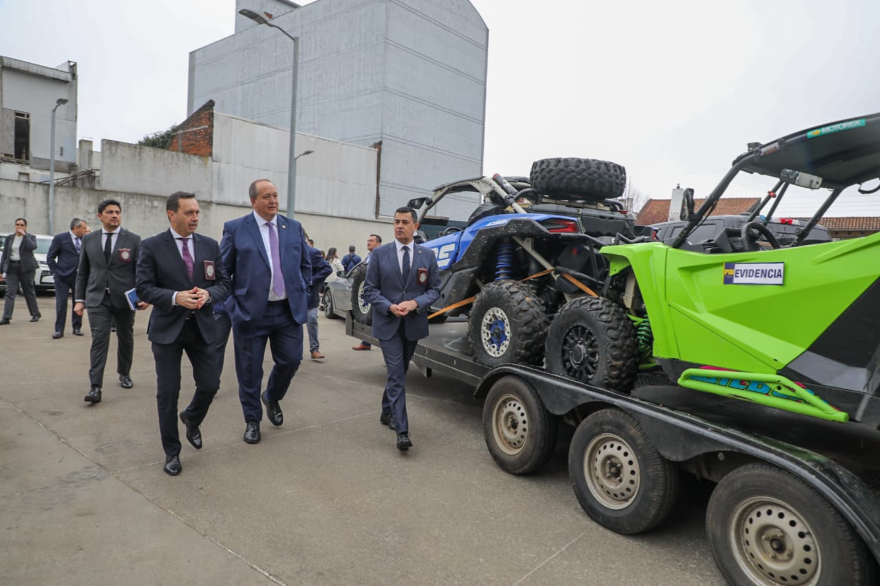 Desarticulan numerosa banda criminal acusada de lavado de activos: Incautan una avioneta, lancha y autos de lujo/Agencia Uno