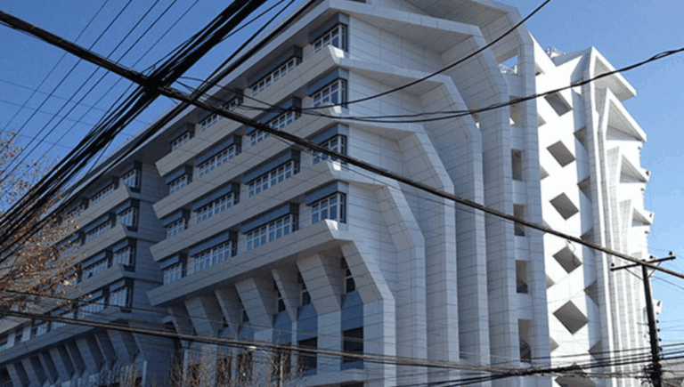 Fiscalía investiga muerte de lactante de un mes en Talca: Llegó sin vida al hospital