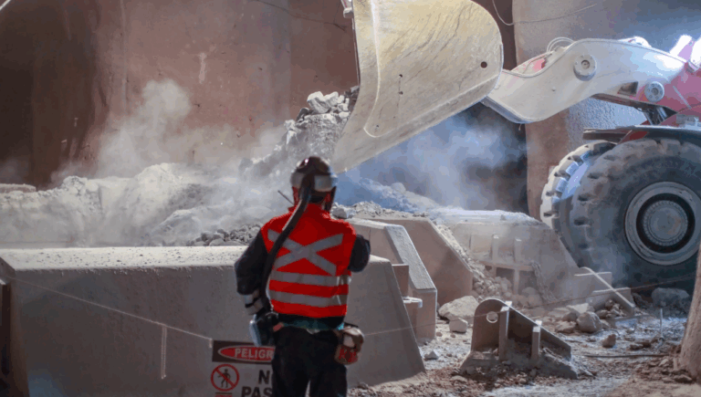 “Si hubiesen sido trabajadores de planta, esto no habría pasado”: Federación Minera apunta a Codelco por tragedia en El Teniente